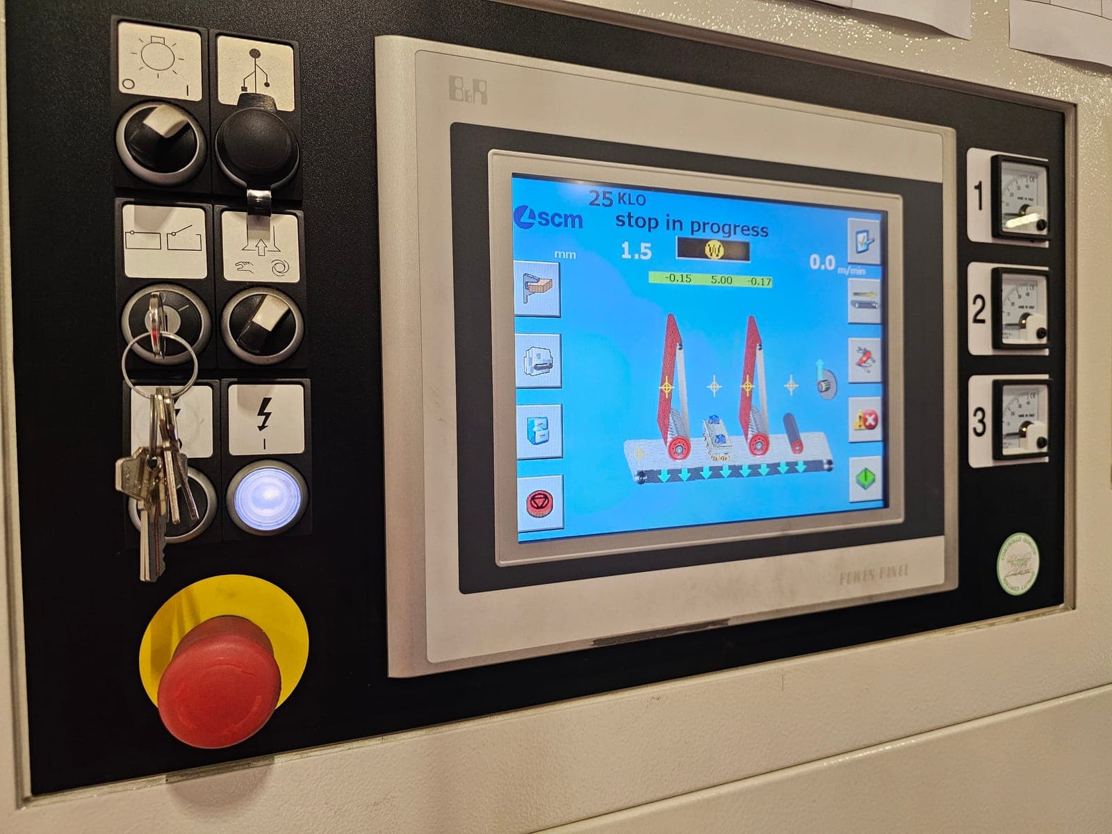 Control panel: B&R touchscreen showing the belt, brush and drum stations