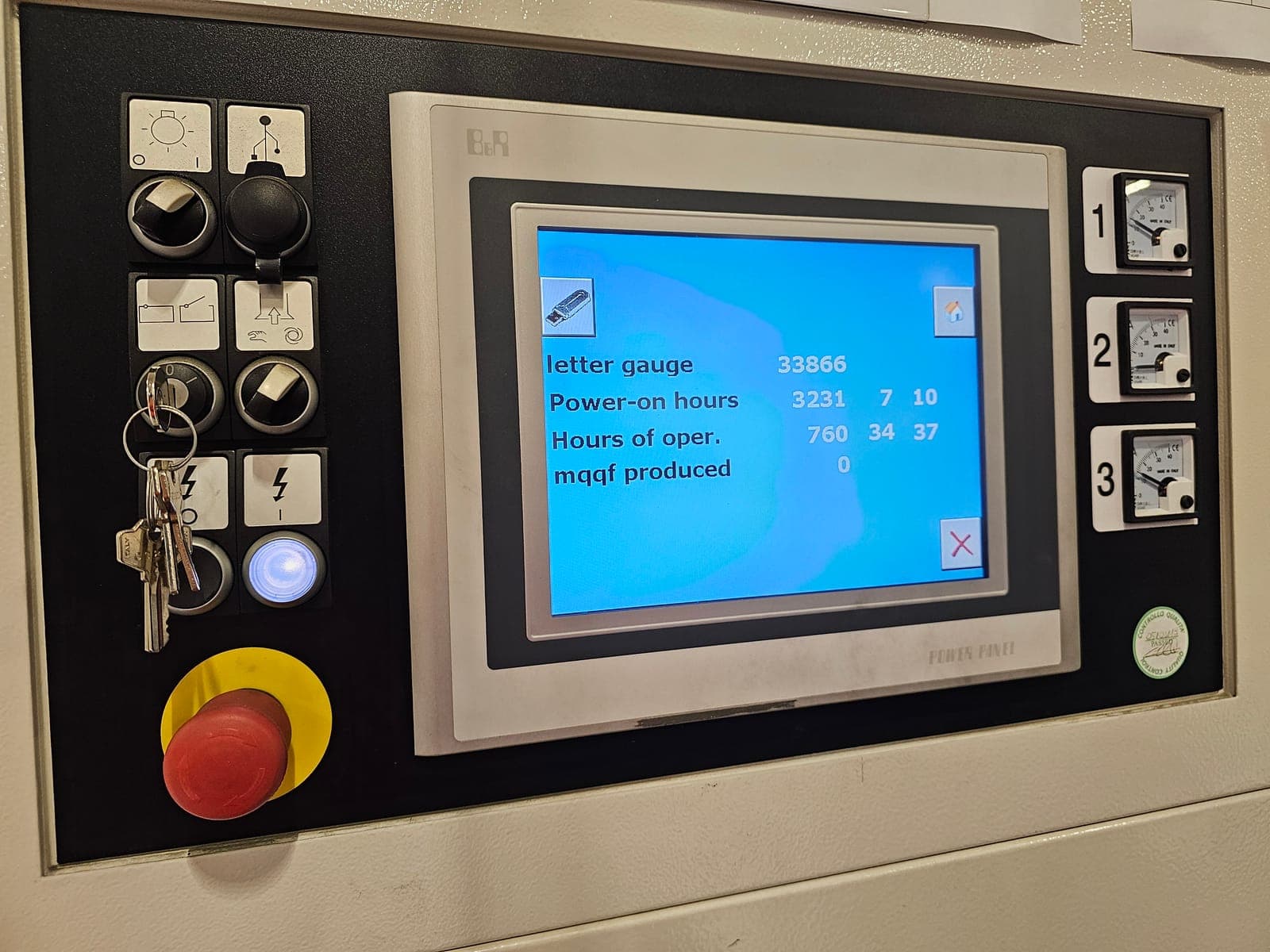 Control screen with the power-on and operating hour counters