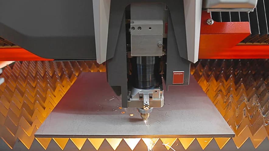 Fiber laser cutting