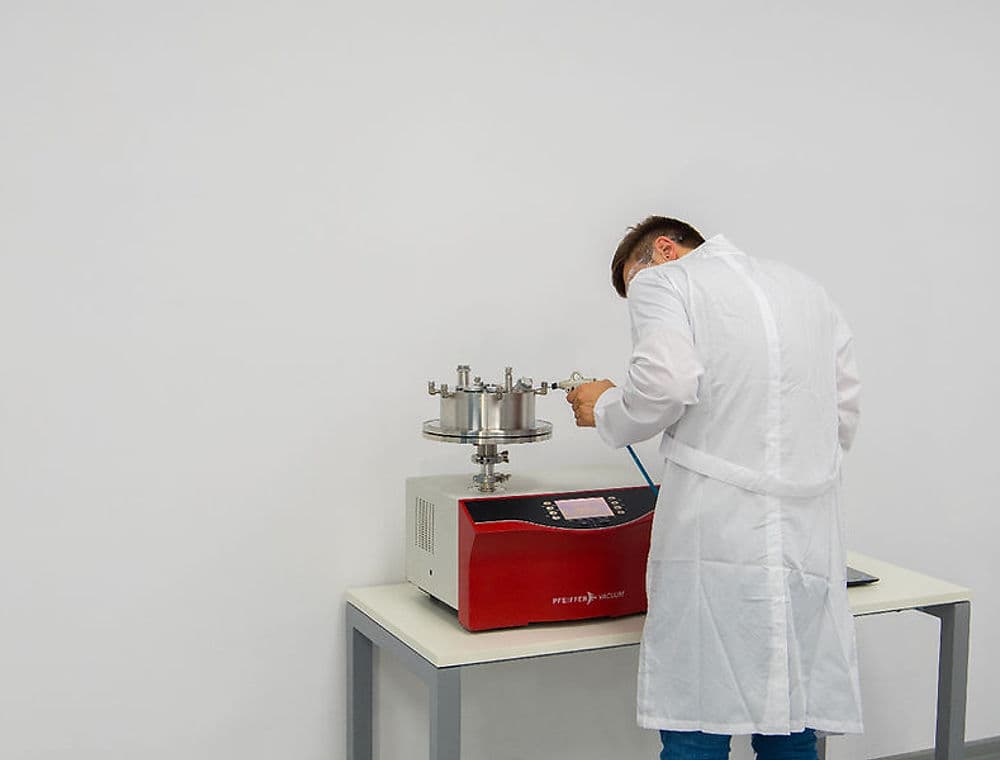 Helium leak testing